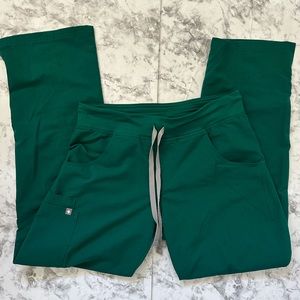 FIGS cade cargo pants PETITE